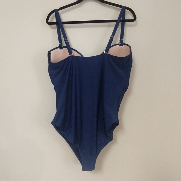Tropical Escape Rouched One Piece Swimsuit Plus - Picture 4 of 10